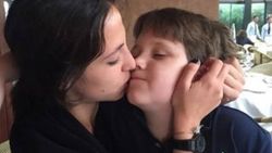 Zehra Çilingiroğlu'nun kardeş sevgisi