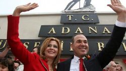 MHP'li başkanın öğretmen eşi istifa etti