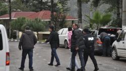 Kız arkadaşını çalıntı araçla gezdiren genç yakalandı