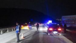 Olay yerine giden 2 polise araba çarptı