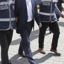 166 yıl kesinleşmiş cezası bulunan firari yakalandı