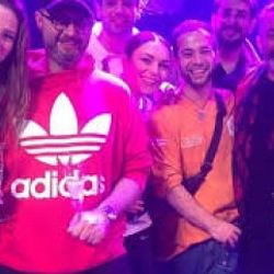 Cem Yılmaz'dan Serenay’a emojiler