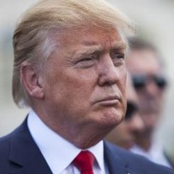 Donald Trump anketlerde önde gidiyor