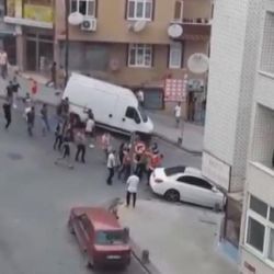 Gaziosmanpaşa'da iki grup arasında kavga çıktı