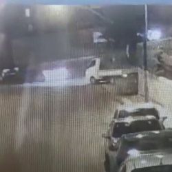 Ümraniye’de park halindeki kamyonetin çalındığı anlar