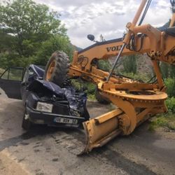 Giresun'da iş makinesinin ezdiği adam hayatını kaybetti