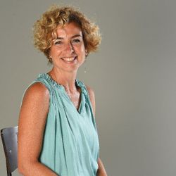 Defne Ongun ile Çılgın Sörfçüler serisini konuştuk