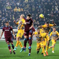 Trabzonspor, sahasında berabere kaldı