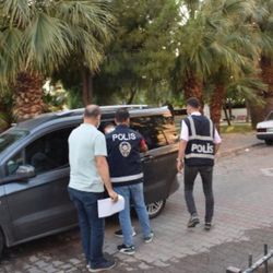 İzmir'de genç kızı darp eden şahıs yakalandı