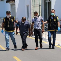 Yaşlı kadını FETÖ yalanıyla 220 bin lira dolandırdılar