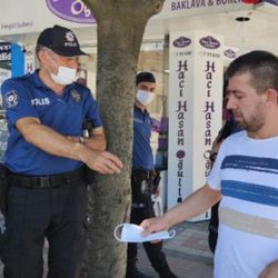 Bursa'da Karadeniz şiveli polis memuru dikkat çekti