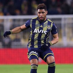 Fenerbahçe, Falette için Frankfurt'la görüşecek