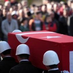 Diyarbakır'da çatışma: 1 şehit