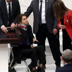 AK Partili Gökçen Özdoğan Enç'e 10 gün rapor verildi