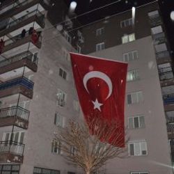 Şehidin çocukları: Babamız evde yok kapıyı açamayız