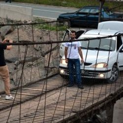 Artvinli gencin tahta köprü üstündeki fotoğraf heyecanı