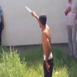 İzmir'de bir bankaya baltalı saldırı İZLE