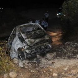 Aracı yanan Adanalı kaçtı