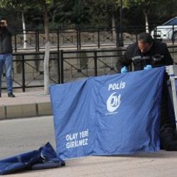 Adana'da sokak ortasında esrarengiz ölüm