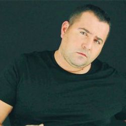 Ata Demirer çocukluk fotoğrafını paylaştı
