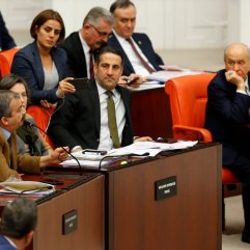Sırrı Süreyya Önder'in konuşmasında Devlet Bahçeli bakışı