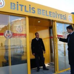 Bitlis Belediyesi'nden klimalı otobüs durağı