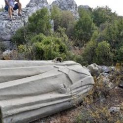 Atatürk heykeliyle ilgili soruşturmada ek gözaltı süresi