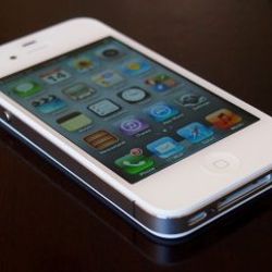 iOS 8.1.1 güncellemesi iPhone 4S sahiplerine yarayacak