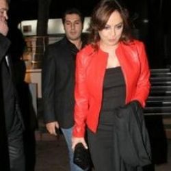 Reza ile Ebru Demet Akalın'a misafir oldu
