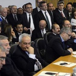 Ak Parti HSYK teklifindeki iki maddeden vazgeçti