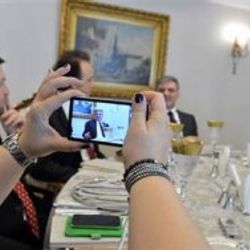 Abdullah Gül sosyal medya ile buluştu