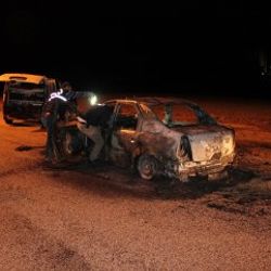 Adana’da taksiciyi dövüp aracını yaktılar