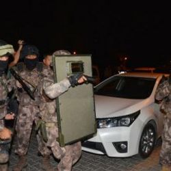 Adana'da 2 bin 500 polisle uyuşturucu operasyonu