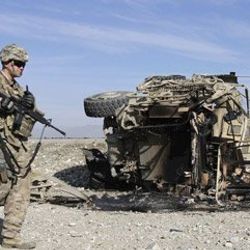 Afganistan'da NATO konvoyuna intihar saldırısı