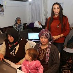 Afyonkarahisar'da bir köyde internet dersi