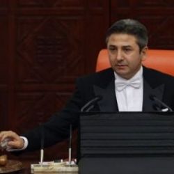 Ahmet Aydın Türkçeyi katletti