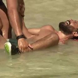 Survivor'da Ahmet Dursun sakatlandı - İzle