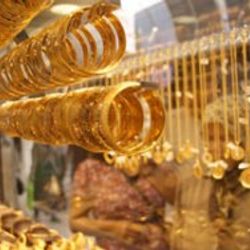 Kuyumcular bankalara resti çekti