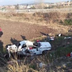 Ambulansla otomobil çarpıştı: 4 ölü 2 yaralı
