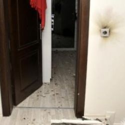 Antalya'da eve yıldırım düştü