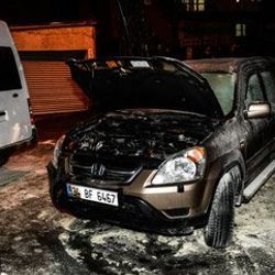 Beyoğlu'nda park halinde 5 araç kundaklandı