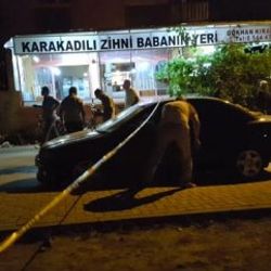 Kahvehane sahibi alkollü müşteriye kurşun yağdırdı