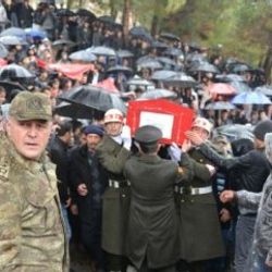 Fırat Kalkanı şehidine veda
