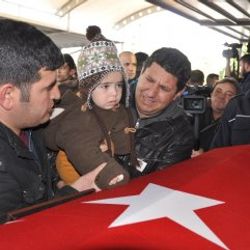 Diyarbakır şehidine veda