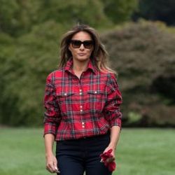 ABD'de First Lady'nin gömleği tartışılıyor