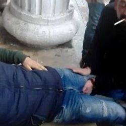 Bacağından vurulan vatandaşa sigaralı ilk yardım