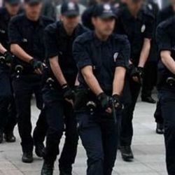 Polis, kaçakçılara ve çetelere nefes alırmadı