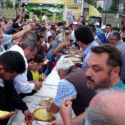 Rize'de pide festivalinde 3 bin pide 3 dakikada tükendi