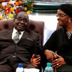 Zimbabve darbesinin sebebi First Lady olarak gösteriliyor