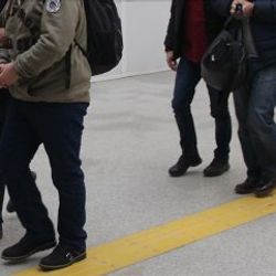 Ankara'da 2 askere FETÖ tutuklaması